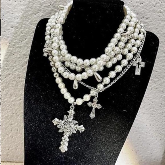 Layered Pearl Necklace Gothic Cross Stacked Necklace 18k gold plated silver new - Picture 4 of 7
